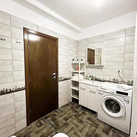 Mirandis Apartments - Comfort & Private Parking Near Coresi Mall Braşov Extérieur photo
