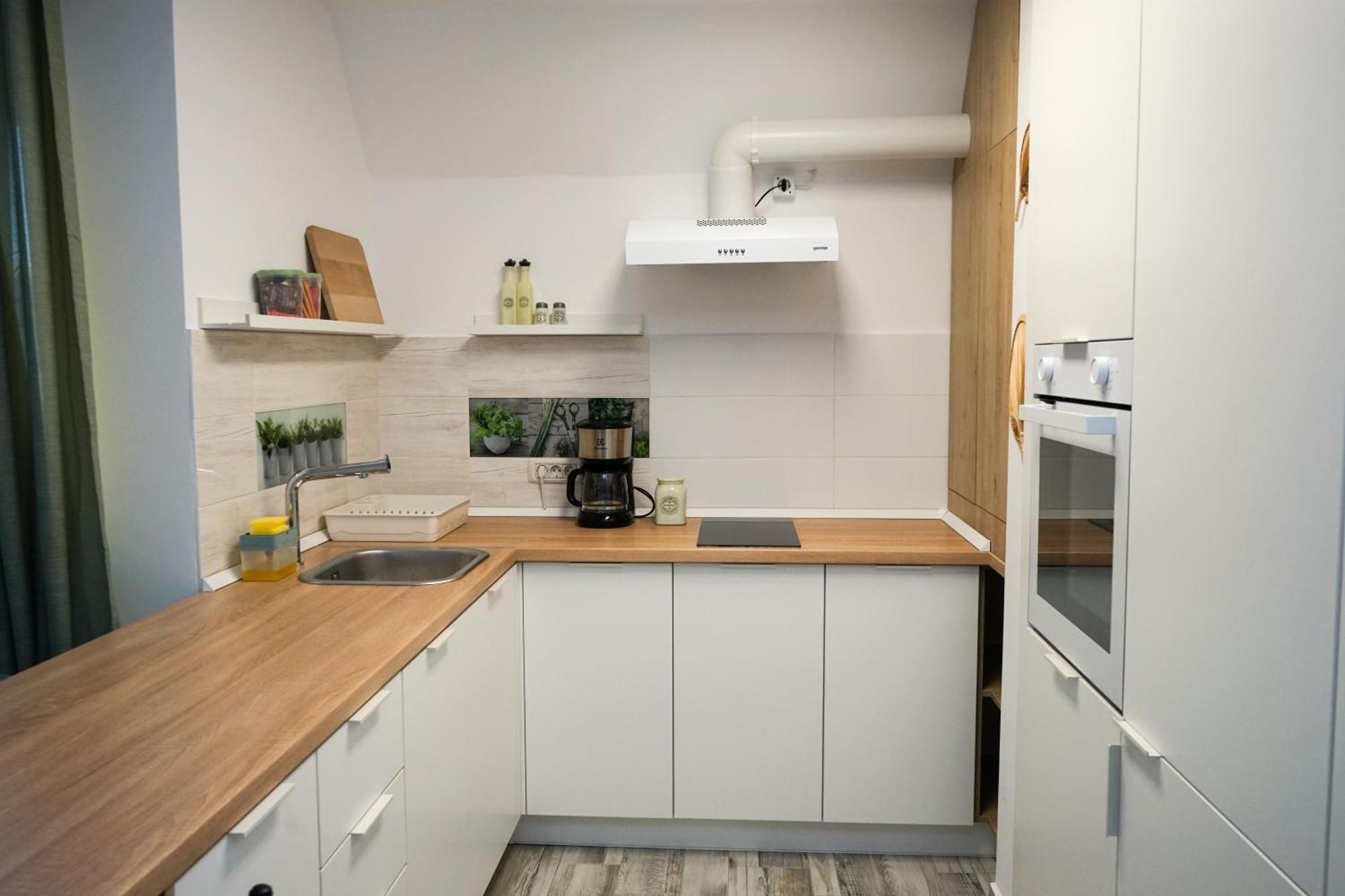 Mirandis Apartments - Comfort & Private Parking Near Coresi Mall Braşov Extérieur photo