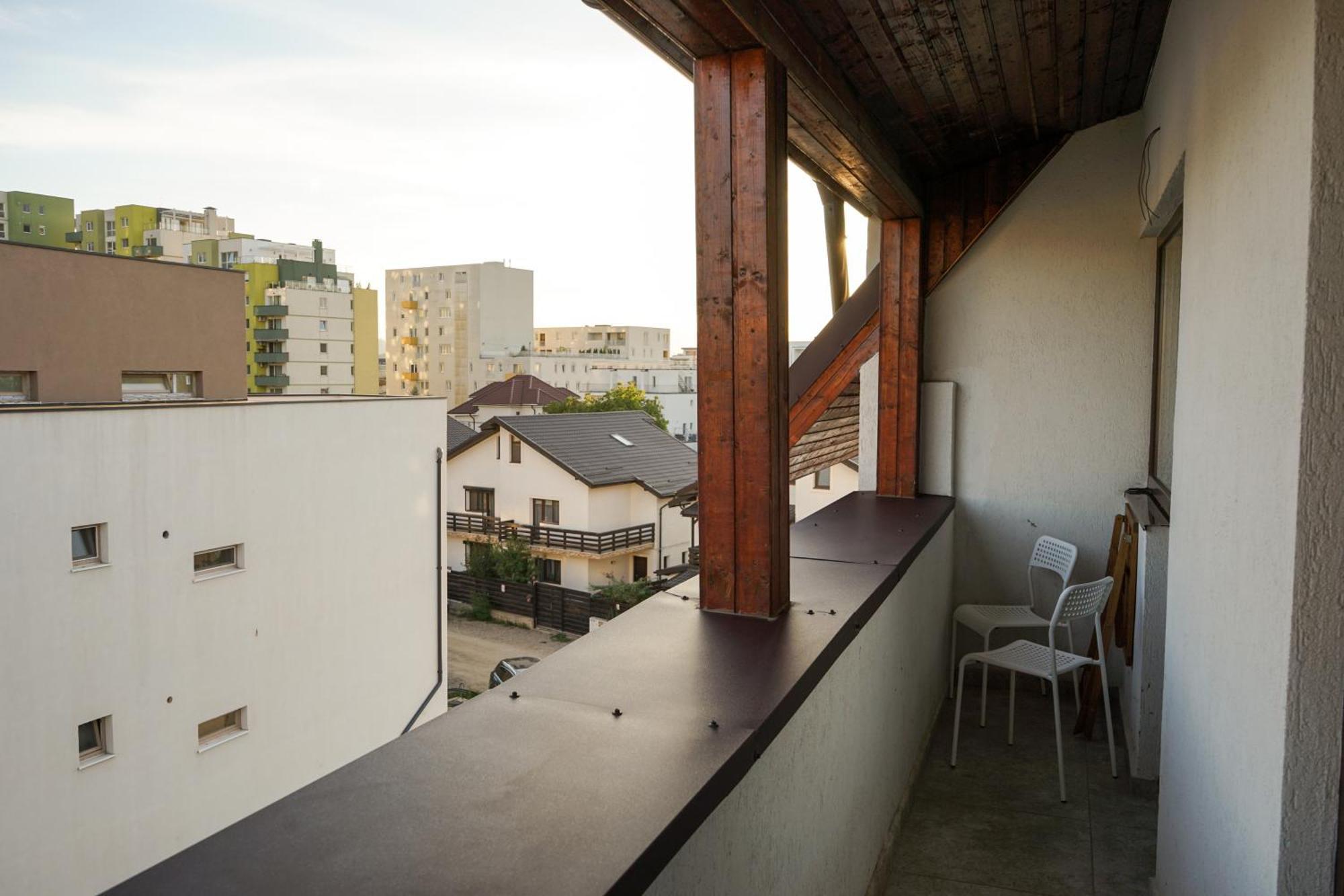 Mirandis Apartments - Comfort & Private Parking Near Coresi Mall Braşov Extérieur photo