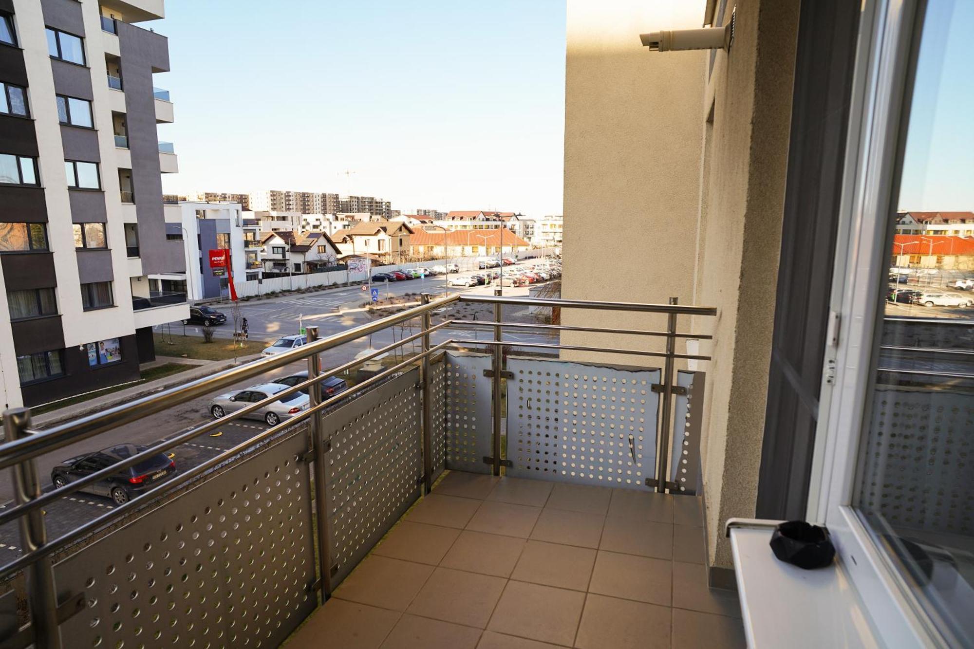 Mirandis Apartments - Comfort & Private Parking Near Coresi Mall Braşov Extérieur photo