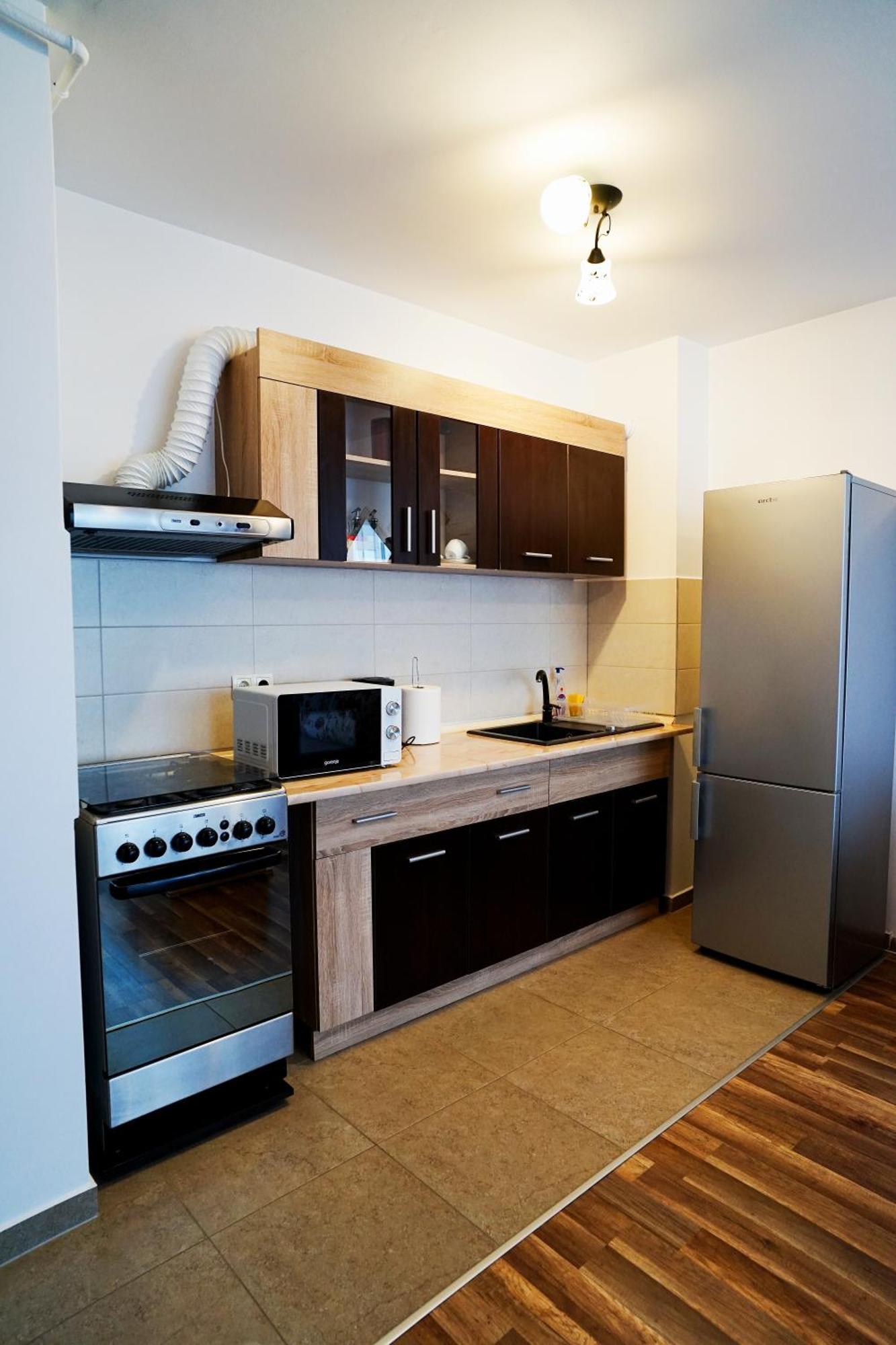 Mirandis Apartments - Comfort & Private Parking Near Coresi Mall Braşov Extérieur photo