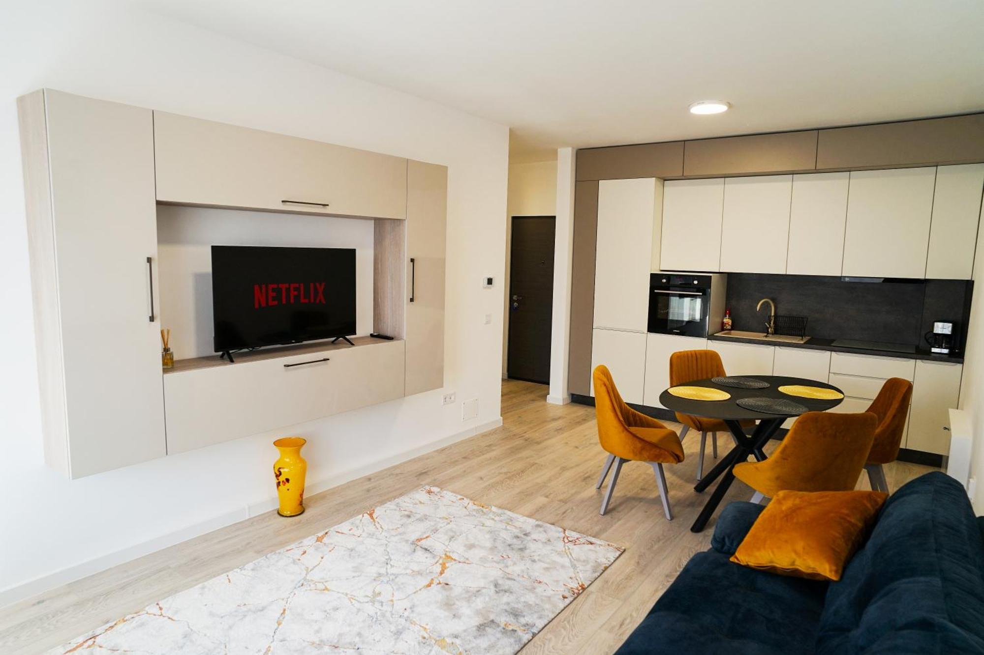 Mirandis Apartments - Comfort & Private Parking Near Coresi Mall Braşov Extérieur photo