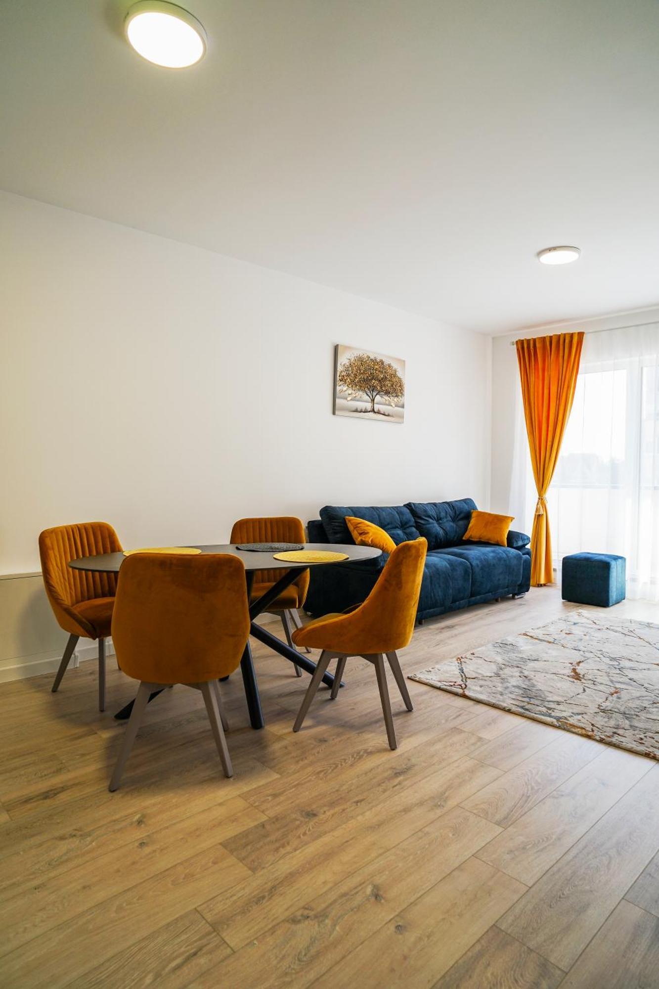 Mirandis Apartments - Comfort & Private Parking Near Coresi Mall Braşov Extérieur photo
