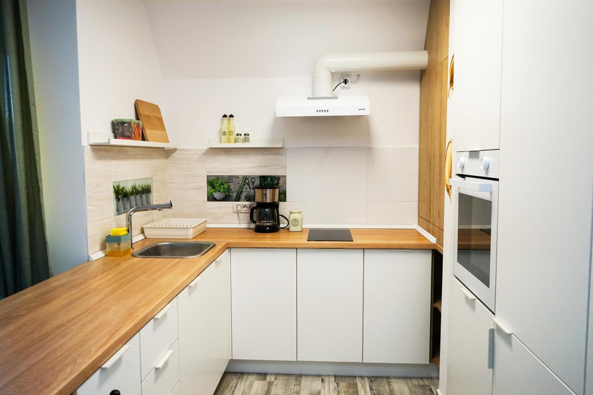 Mirandis Apartments - Comfort & Private Parking Near Coresi Mall Braşov Extérieur photo